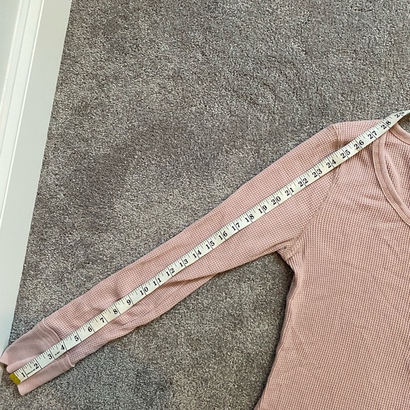 XL Pink Abercrombie & Fitch waffle patterned long sleeved shirt - Picture 5 of 7